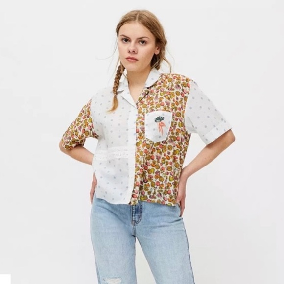 Urban Outfitters Tops - Urban Outfitters Kimchi Blue Small Button Short Sleeve Vegetable Embroidered